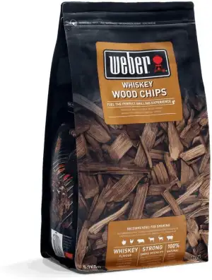 Weber Räucherchips (700g Packung) - Whiskey, aus Whiskeyfässern hergestellt, für